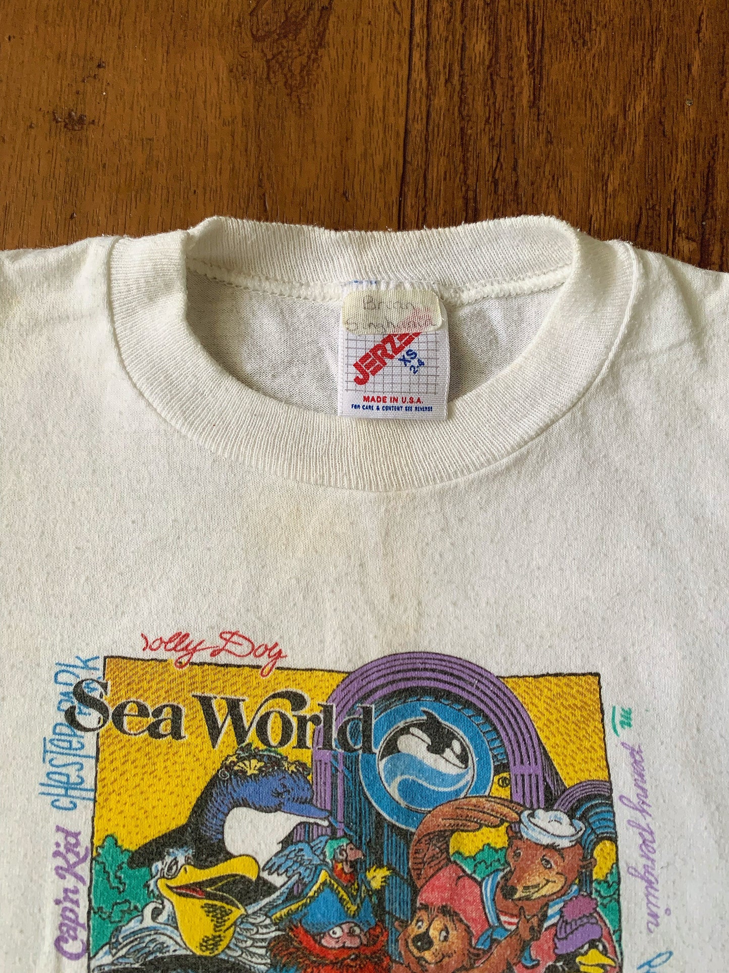 Vintage 1980’s Sea World Kid T