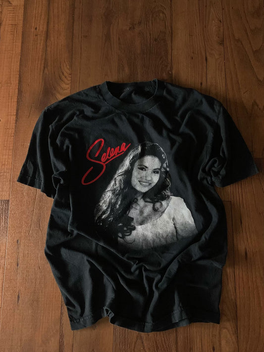 Vintage 1990’s Selena T
